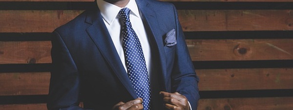 business-suit-690048_640.jpg